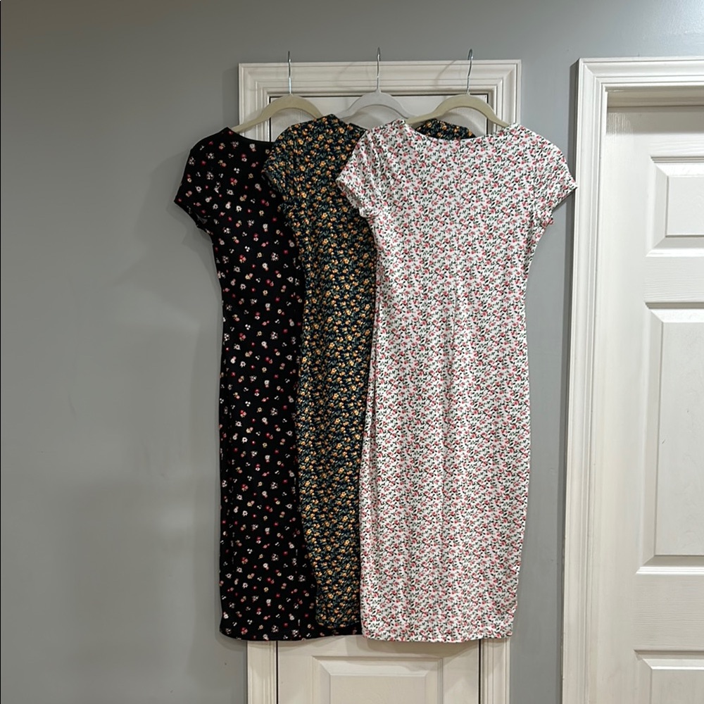 Pack of Floral Print Women's Dress - Picture 6 of 8